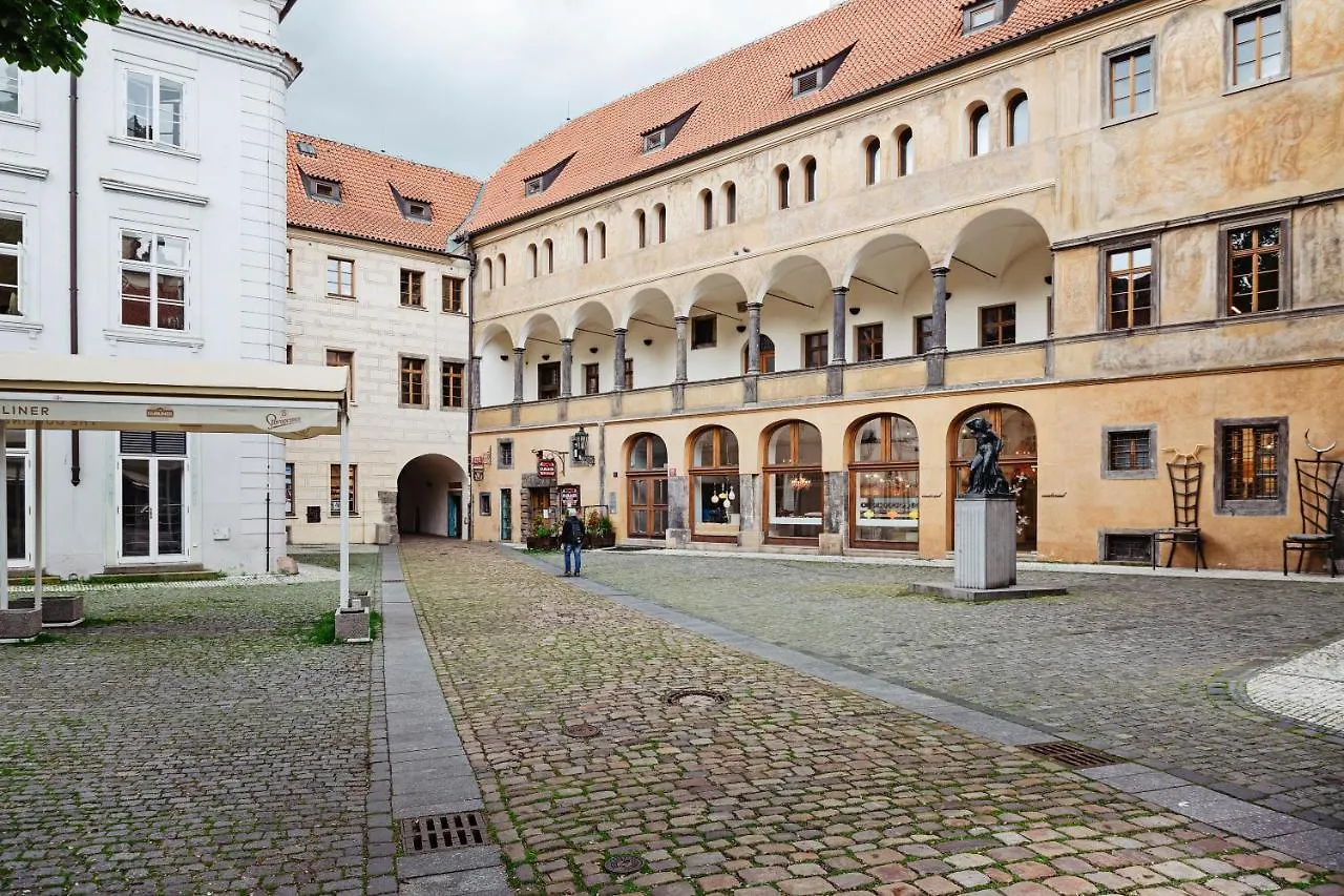 Hotel U Modreho Orla - At The Blue Eagle Praga Affittacamere